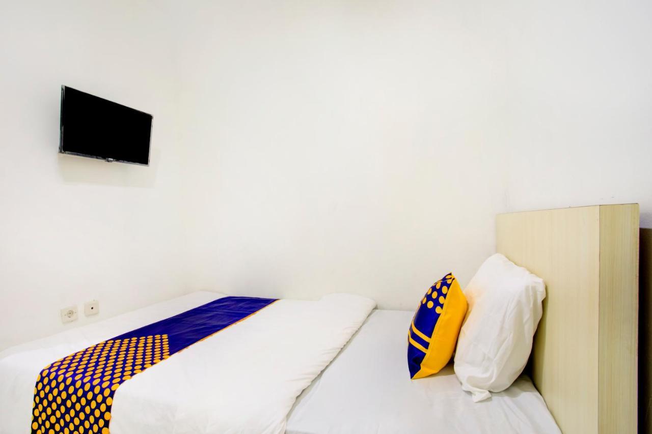 Vaccinated Staff - Spot On 3928 Terrace House Syariah Hotel Pondoktjing Dua Bagian luar foto