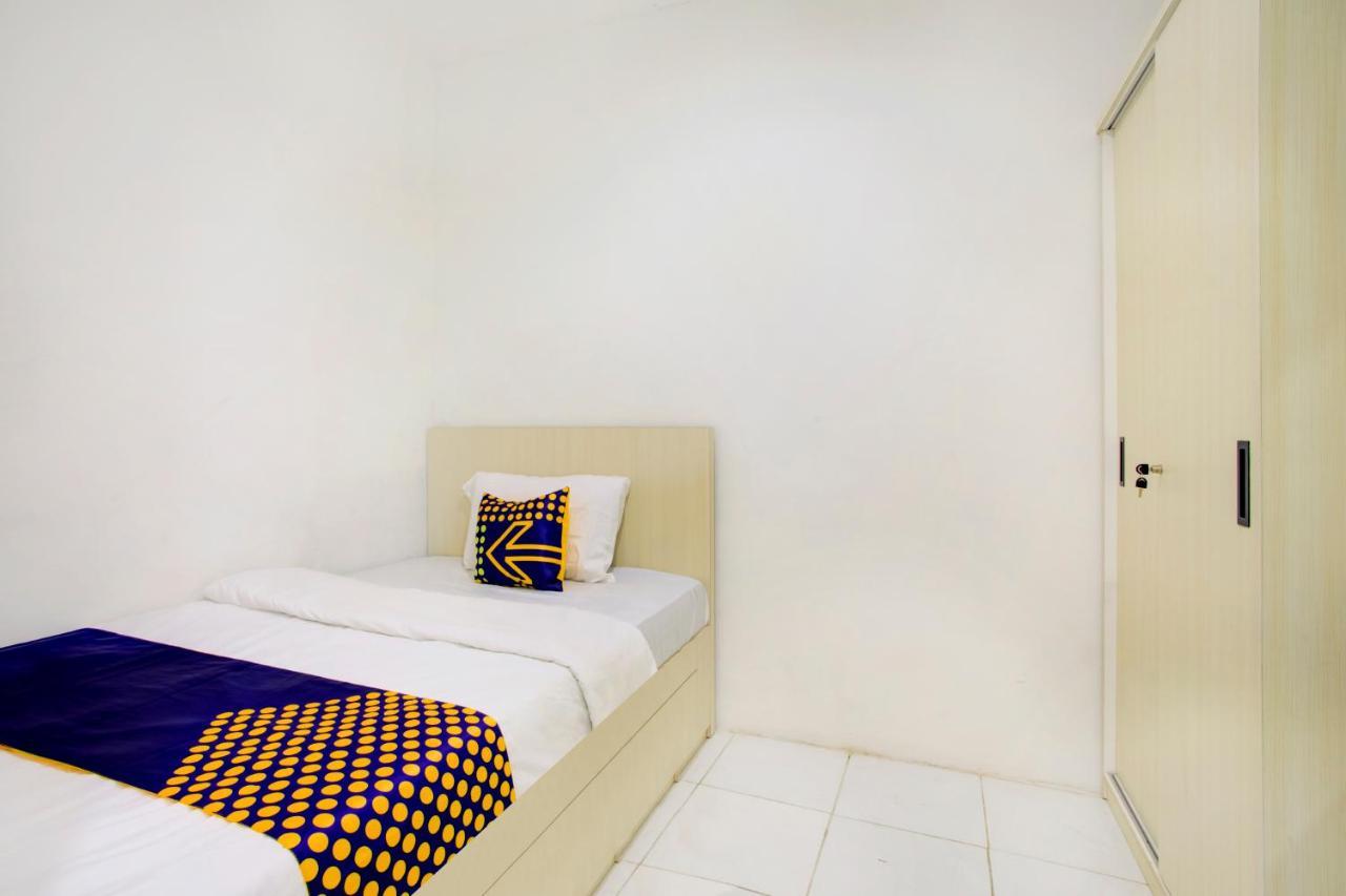 Vaccinated Staff - Spot On 3928 Terrace House Syariah Hotel Pondoktjing Dua Bagian luar foto